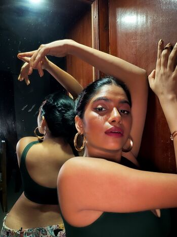 Gayathri ajith image