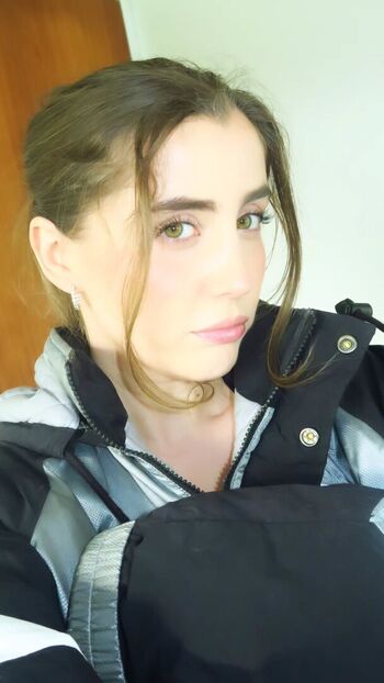 Gee nelly 1 image