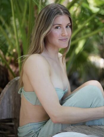 Genie bouchard image