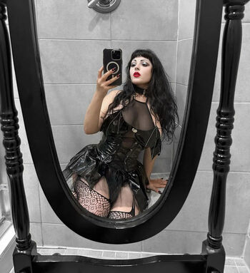 Ghoulishbats image