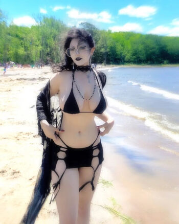 Ghoulishbats image