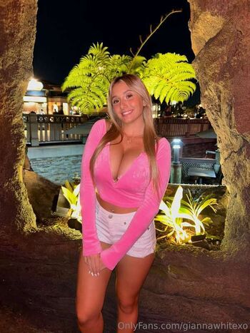 Gianna white 1 image