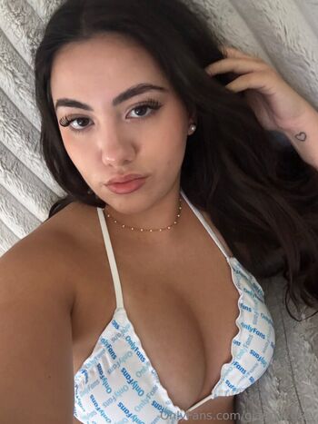 Giannagreyx page 2 image