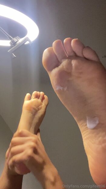 Gifeet06 image