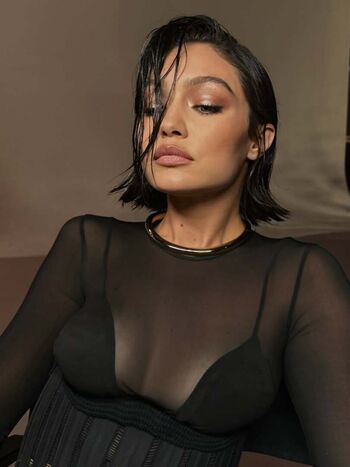 Gigi hadid page 2 image