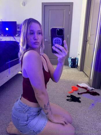 Gigixfullbody image