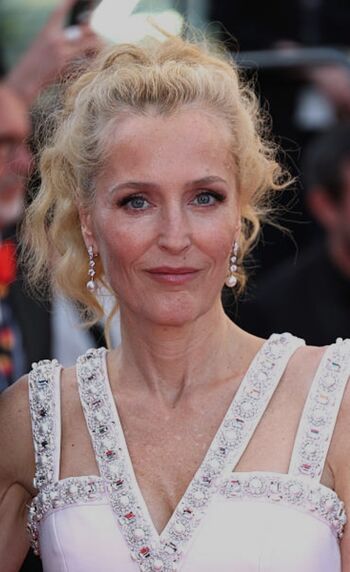 Gillian anderson image