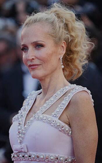 Gillian anderson image