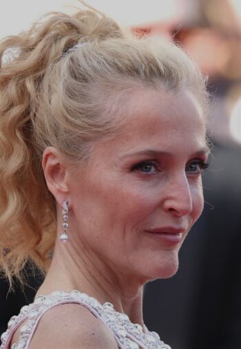 Gillian anderson image