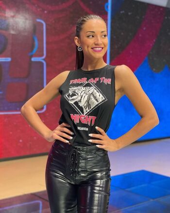 Gina casinelli image