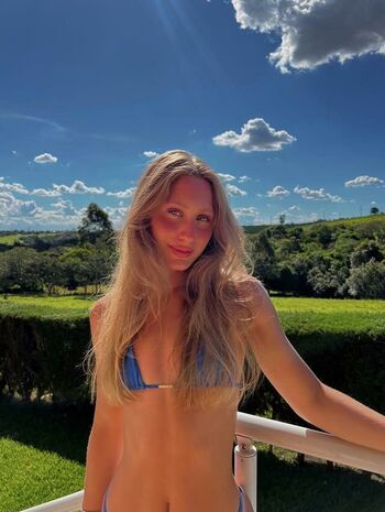 Giovanna amaral image