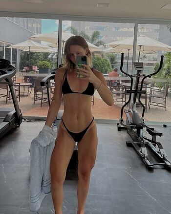 Giovanna amaral image