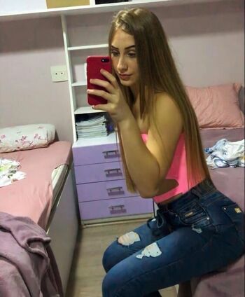 Giovanna amaral image