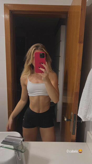 Giovanna amaral image