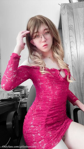 Girlinthemirror image