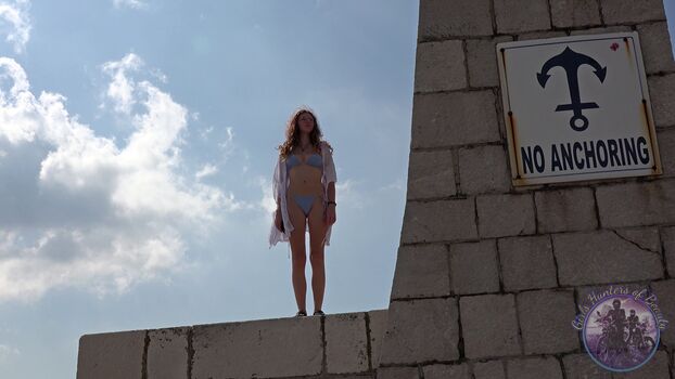 Girls huntersbeauty image