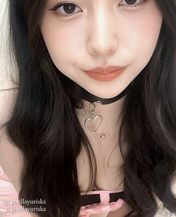 Gisellayuriska page 3 image