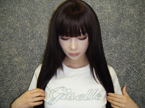 Giselle aespa page 4 image