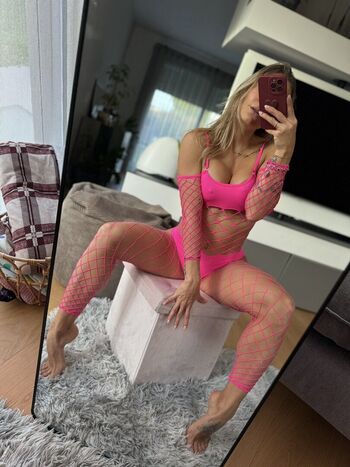 Giulia dipinto image