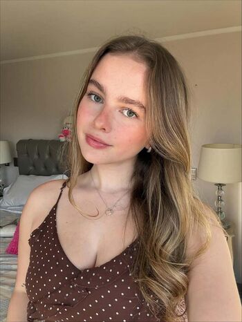 Giulia inostroza image