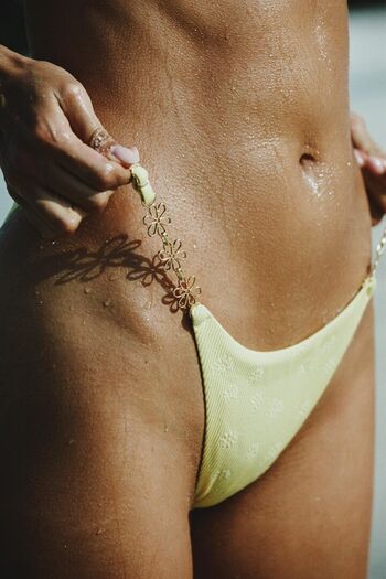 Gizele oliveira image