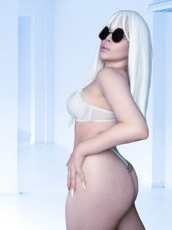 Glitchedegirlcosplay image