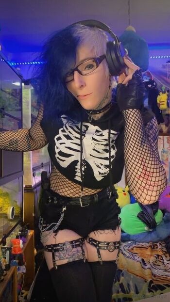 Gothboxboi image