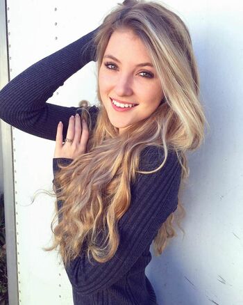 Grace carlson image