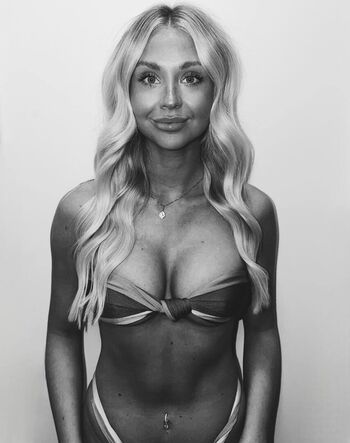 Graceannglisson image