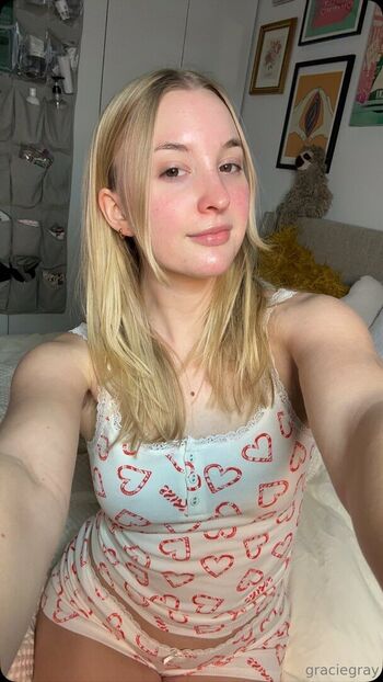 Gracefully lilly image