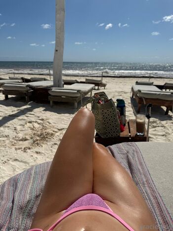 Gracefully lilly image