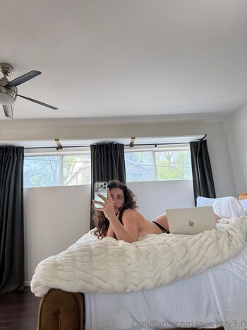 Gwenny2 0 page 3 image