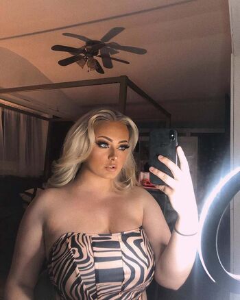 Hailey brown 1 image