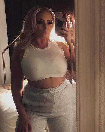 Hailey brown 1 image