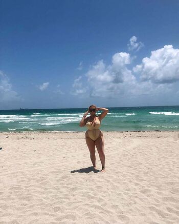 Hailey brown 1 image