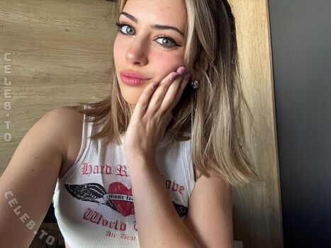 Hailey jones image