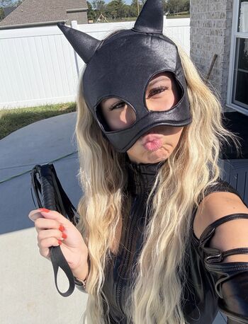 Hailey Welch (Hawk Tuhh Girl