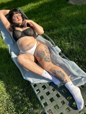 Hairyfairy420 image