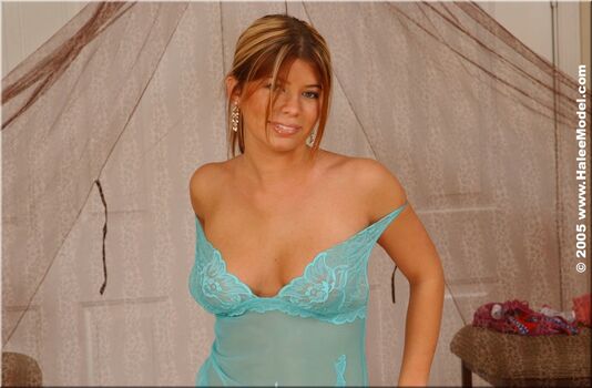 Halee model page 25 image
