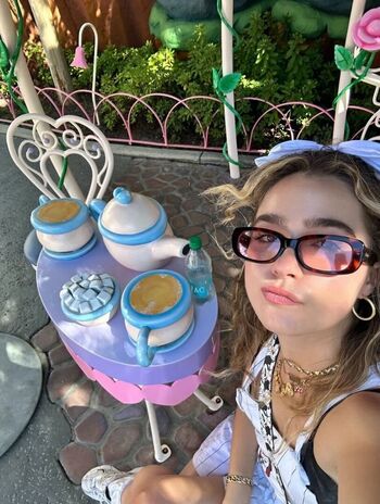 Haley lu richardson image