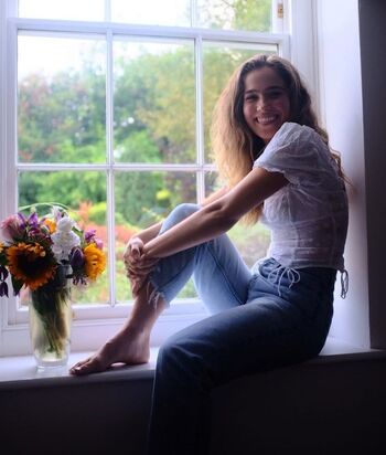 Haley lu richardson image