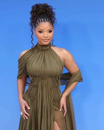 Halle bailey image