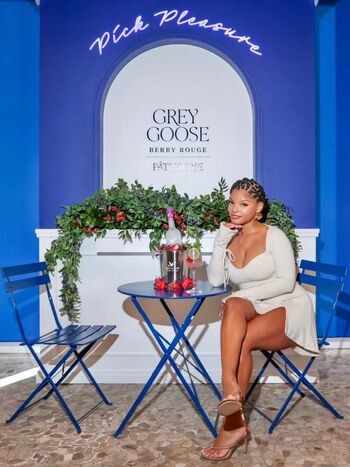 Halle bailey image