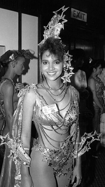 Halle berry image