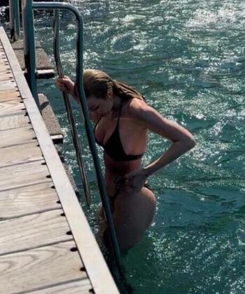 Hande sarioglu image