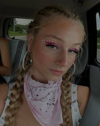 Hannah alyssa woods image