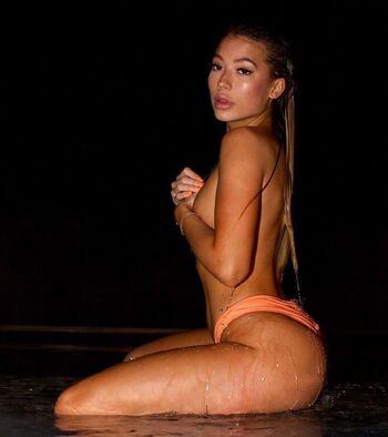 Hannah bennett image