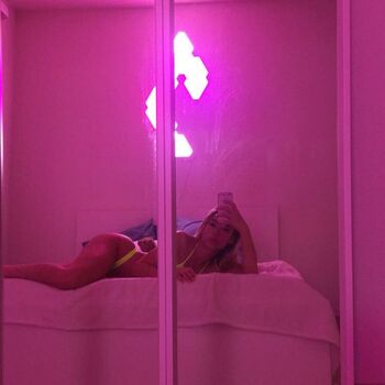 Hannah bennett image