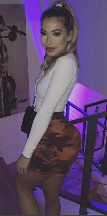 Hannah bennett image