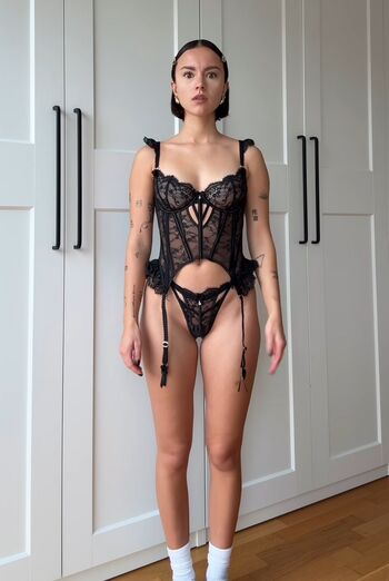 Hannah caroline lindner image